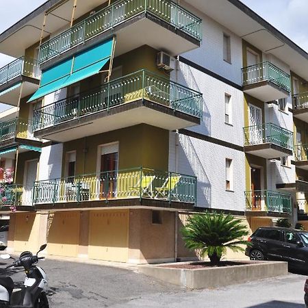 Apartamento Viale Repubblica 329 1 Pietra Ligure Exterior foto